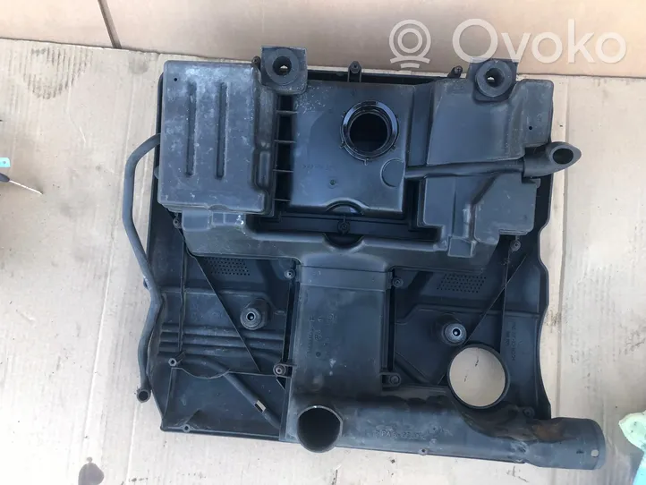 Volkswagen Polo III 6N 6N2 6NF Couvercle cache moteur 