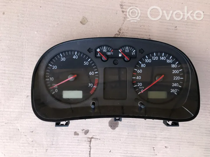 Volkswagen Golf IV Compteur de vitesse tableau de bord 1J0919881B