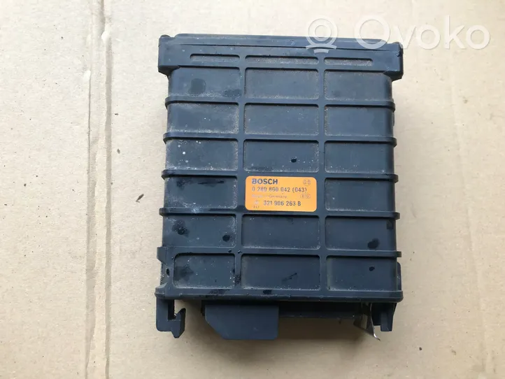 Volkswagen Golf II Calculateur moteur ECU 0280800042