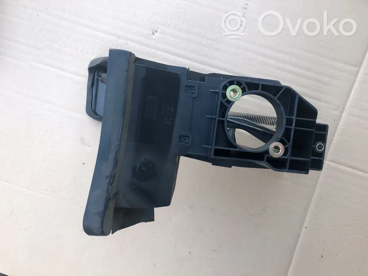 Mercedes-Benz C W203 Pedal de freno A2036890108