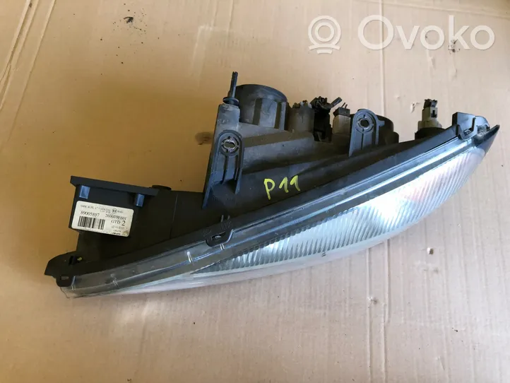 Nissan Primera Phare frontale 89005897