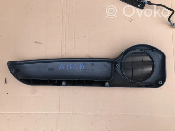 Fiat Albea Cita veida priekšpusē durvju dekoratīvās apdares detaļa 7352878060