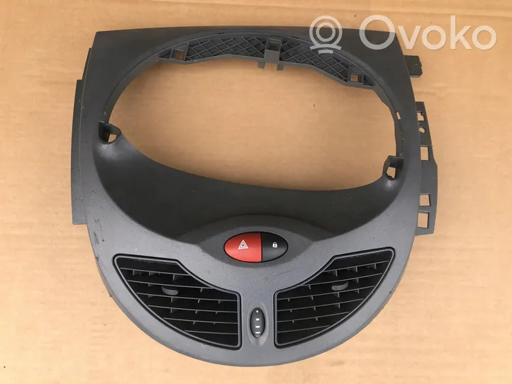 Renault Twingo II Dash center air vent grill 