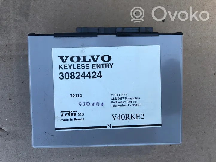 Volvo S40, V40 Oven keskuslukituksen ohjausyksikön moduuli 30824424