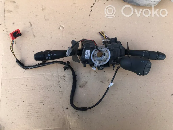 Renault Kangoo I Interruptor/palanca de limpiador de luz de giro 8200077624