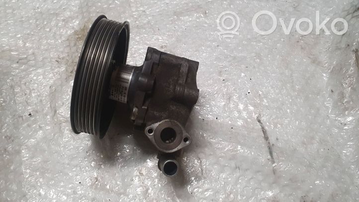 Audi A4 S4 B8 8K Vairo stiprintuvo siurblys 8K0145154