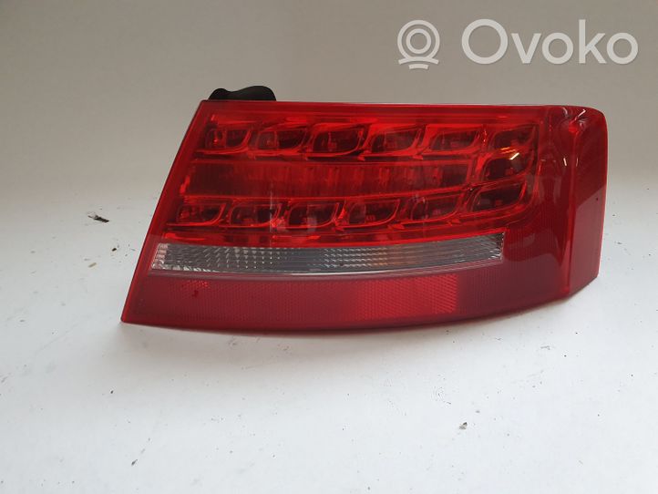 Audi A5 8T 8F Galinių žibintų komplektas 8T8945096