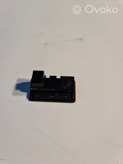 Audi Q7 4L Tailgate/boot open switch button 3D0959831C