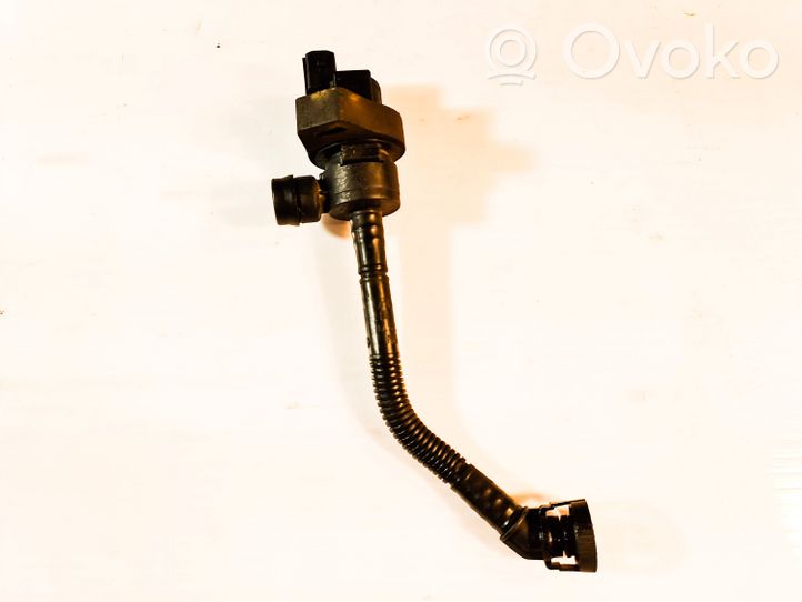 BMW 3 E90 E91 Valvola sfiato del serbatoio 7512581