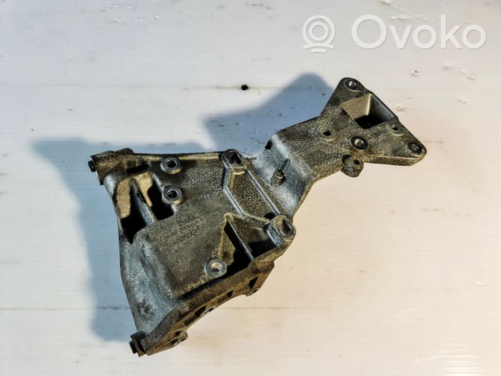 Volvo V70 Support de générateur / alternateur 31316673