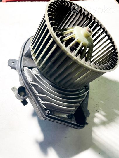 Audi A4 S4 B5 8D Ventola riscaldamento/ventilatore abitacolo 740221233F