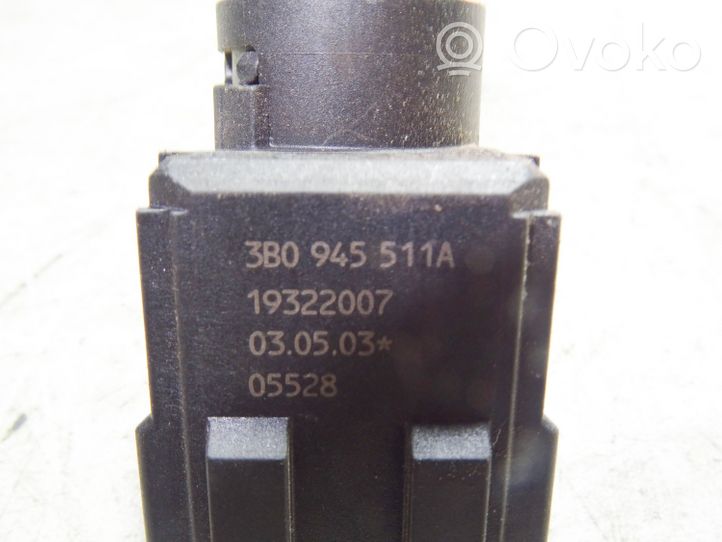 Volkswagen Phaeton Brake pedal sensor switch 3B0945511A