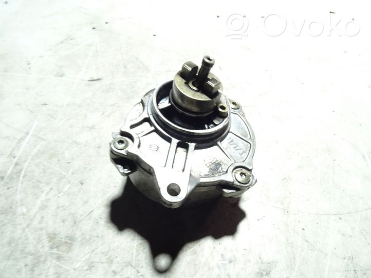 Mercedes-Benz Vito Viano W638 Pompe à vide A6112300165