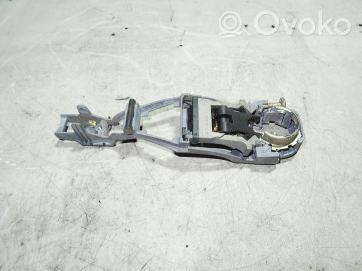 Volkswagen PASSAT B5.5 Maniglia esterna/staffa portiera anteriore 3B0837885