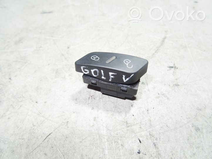 Volkswagen Golf V Keskuslukituksen kytkin 1K0962126B