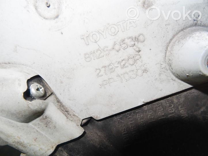 Toyota Avensis T270 Передняя фара 8112605310