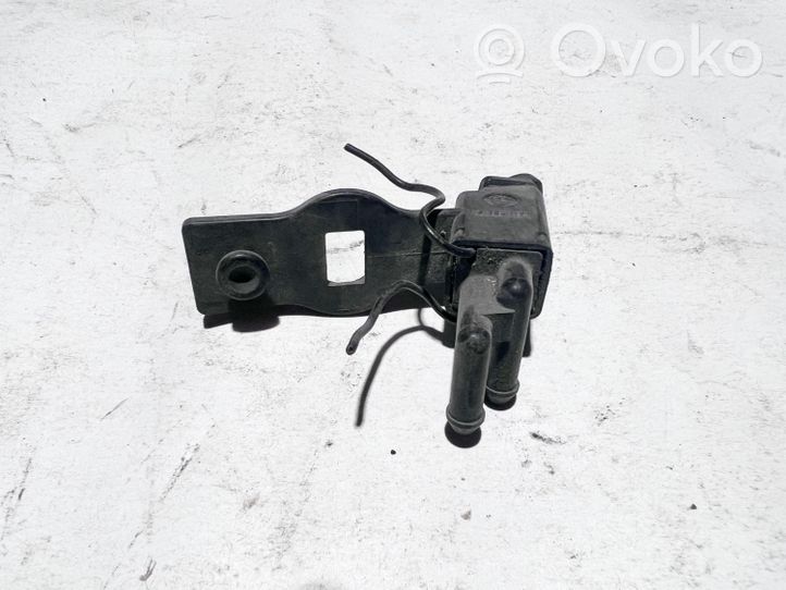 BMW 8 E31 Headlight washer spray nozzle 8354117