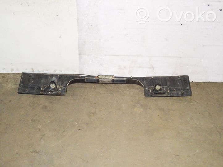 Mitsubishi Sigma Separatore bagagliaio AW327682