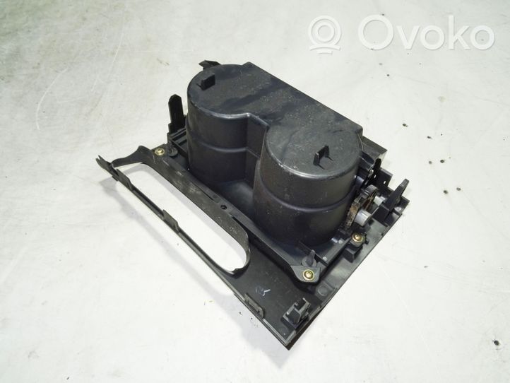 Mazda 6 Becherhalter Getränkehalter Cupholder vorne GJ6A64361