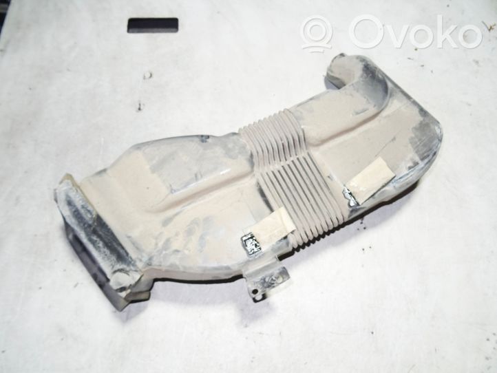 Volkswagen Multivan T4 Część rury dolotu powietrza 703820157A