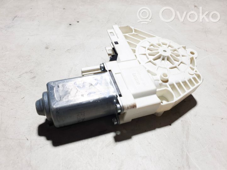 Audi A5 8T 8F Moteur de lève-vitre de porte arrière 8K0959802