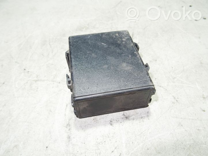 Toyota Avensis T250 Unité de commande, module PDC aide au stationnement 4M0168T1D