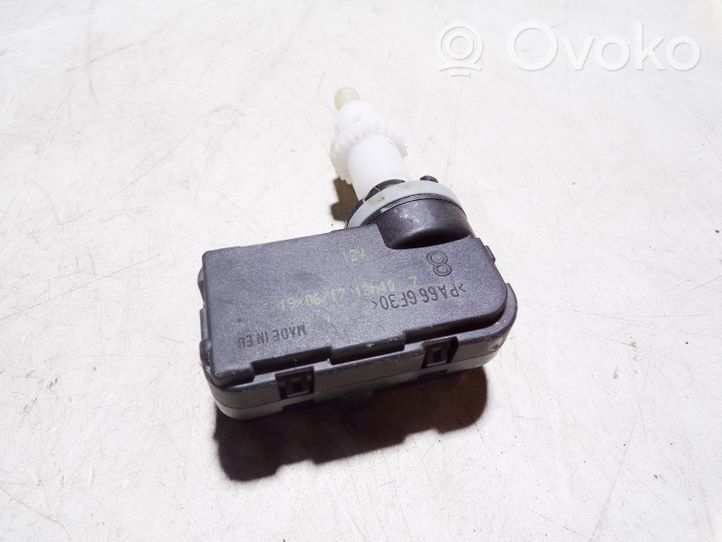 Volkswagen PASSAT B7 Headlight level adjustment motor 