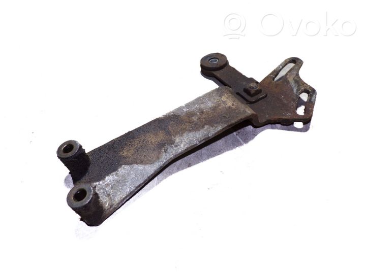 Audi A6 S6 C4 4A Supporto di montaggio della pompa del servosterzo 048145387B