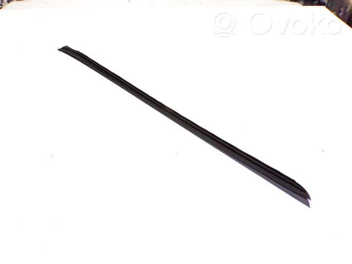 Volkswagen Jetta VI Windshield trim 5C6854327C