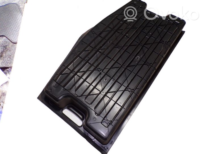 Audi Q7 4L Mantu nodalījums stumbrs 4L0864105B