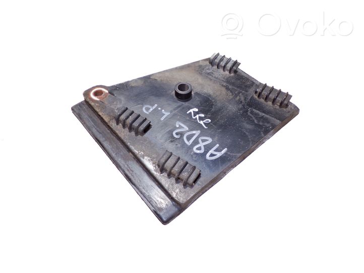 Audi A8 S8 D2 4D Support de montage de pare-chocs avant 4D0807254