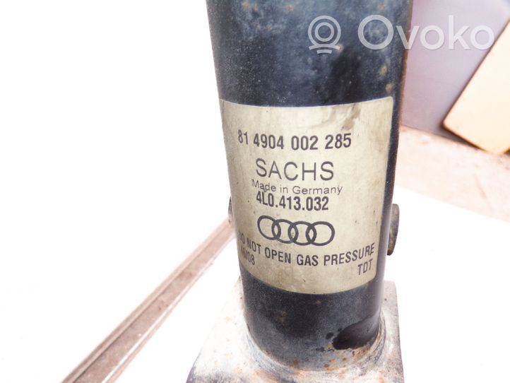 Audi Q7 4L Priekinis amortizatorius su spyruokle 4L0413032