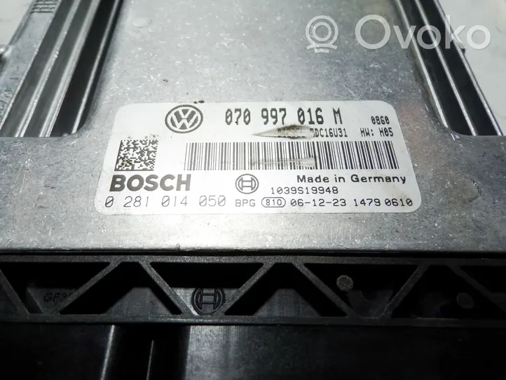 Volkswagen Transporter - Caravelle T5 Calculateur moteur ECU 070997016M