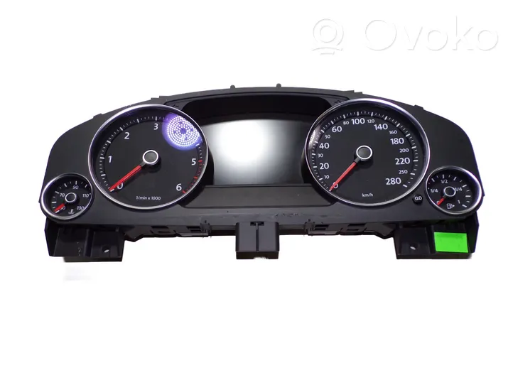 Volkswagen Touareg II Compteur de vitesse tableau de bord 7P6920881G