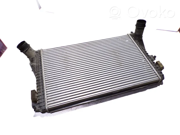 Volkswagen Caddy Chłodnica powietrza doładowującego / Intercooler 