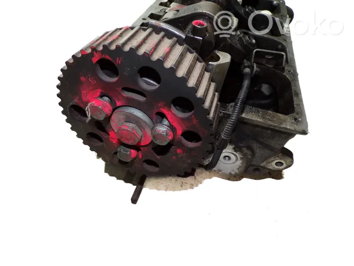 Volkswagen Touran I Engine head 038103373R