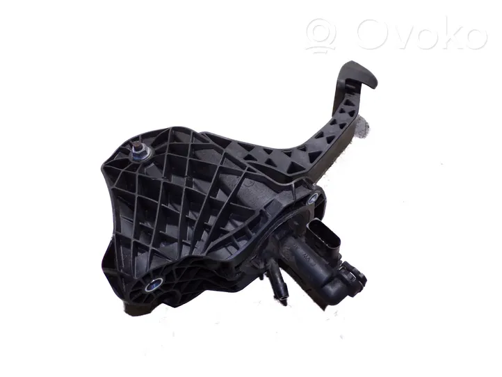 Volkswagen PASSAT B6 Clutch pedal 3C1721059AA