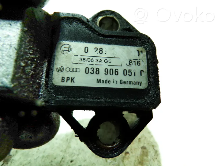 Volkswagen PASSAT B6 Air pressure sensor 038906051C