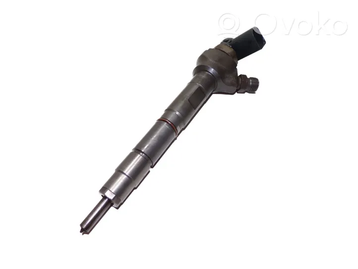 Volkswagen PASSAT B7 Fuel injector 0445110369