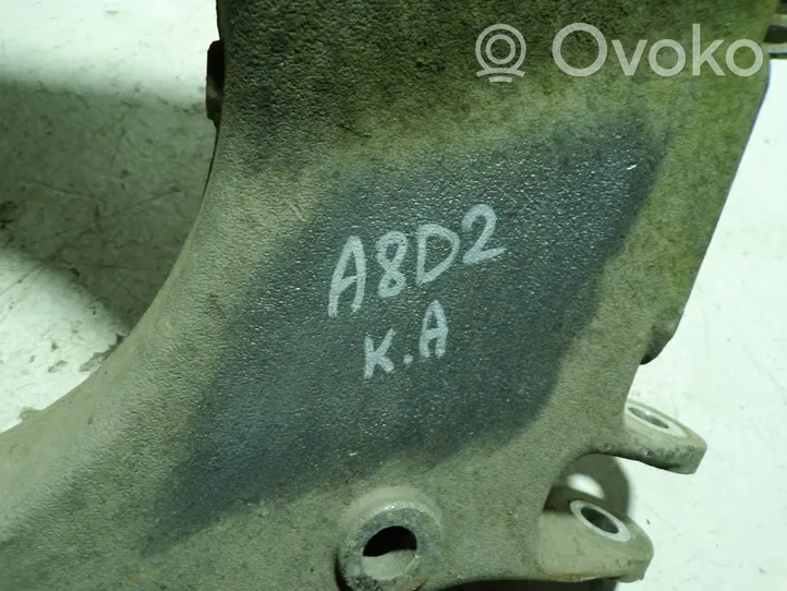 Audi A8 S8 D2 4D Taka-ylätukivarren haarukkavipu 4D0511515D