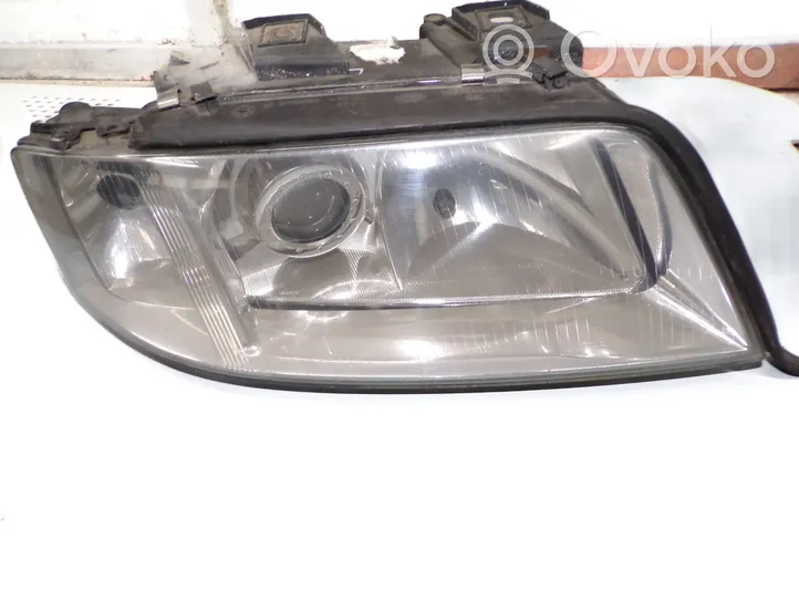 Audi A4 S4 B6 8E 8H Lampa przednia 