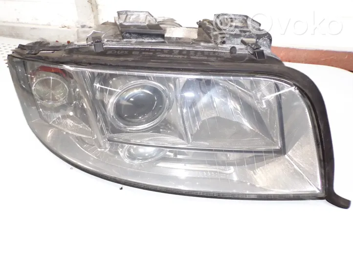 Audi A6 S6 C5 4B Lampa przednia 155924