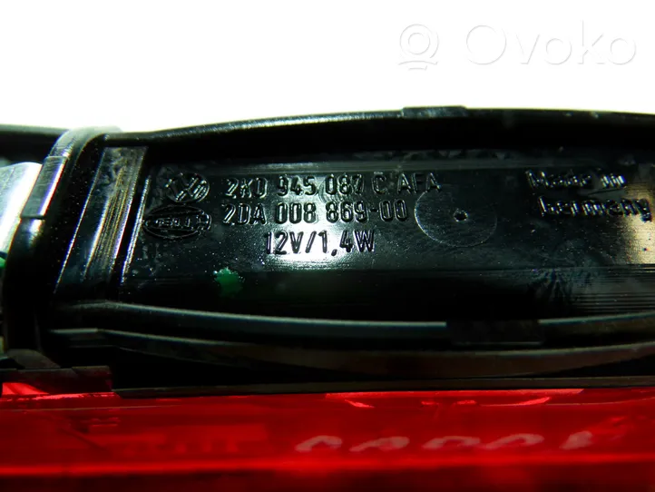 Volkswagen Caddy Third/center stoplight 2K0945087C