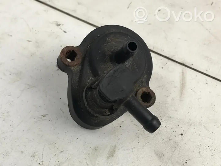 BMW 5 E39 Tuyau de retour de carburant 2354117