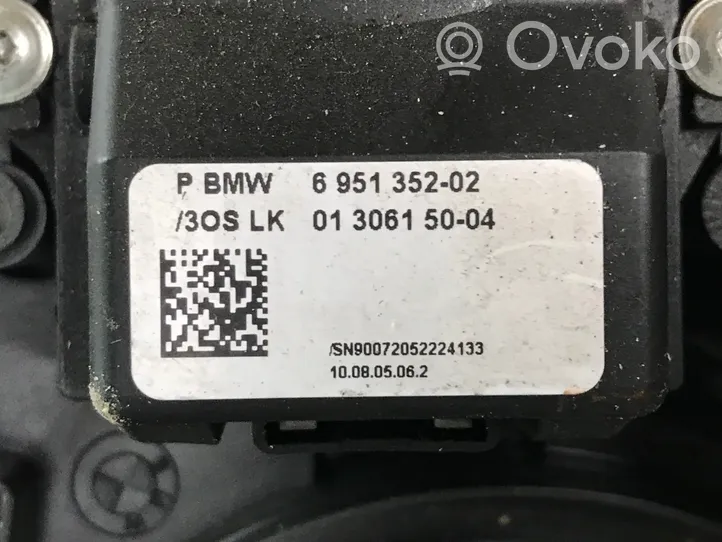 BMW 5 E60 E61 Leva/interruttore dell’indicatore di direzione e tergicristallo 6977322