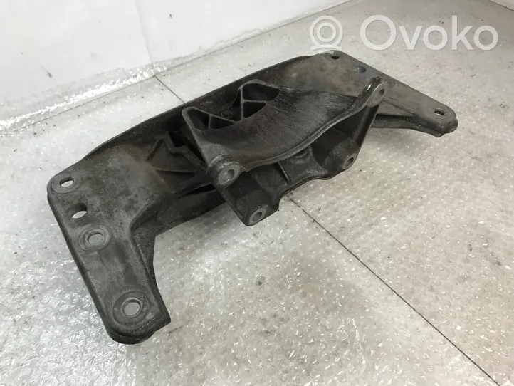 BMW 5 E60 E61 Gearbox mounting bracket 6761106