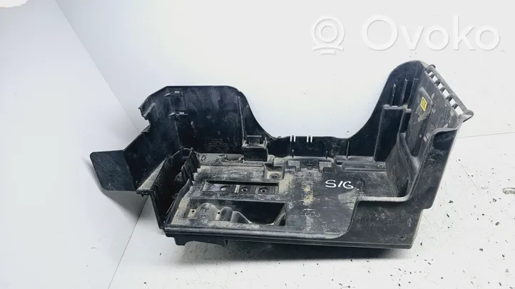 Opel Signum Bandeja para la caja de la batería 24413805