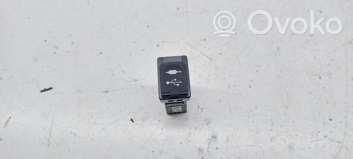 Toyota C-HR USB socket connector 86190F4010