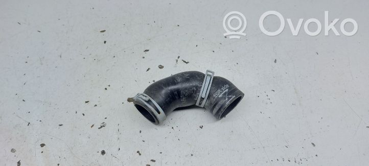 Audi Q2 - Tube d'admission de tuyau de refroidisseur intermédiaire 04L131525J