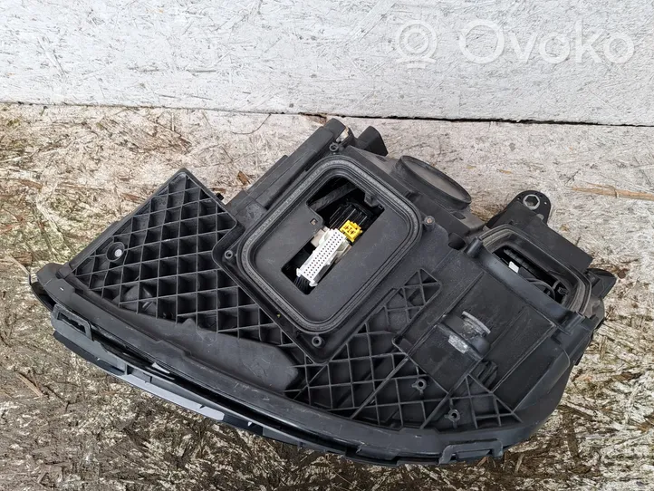 Mercedes-Benz E W213 Set di fari/fanali A2139062606